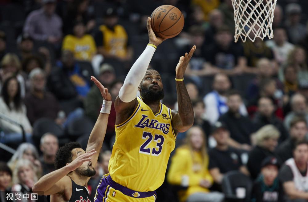 攻防两端均 攻防两端均