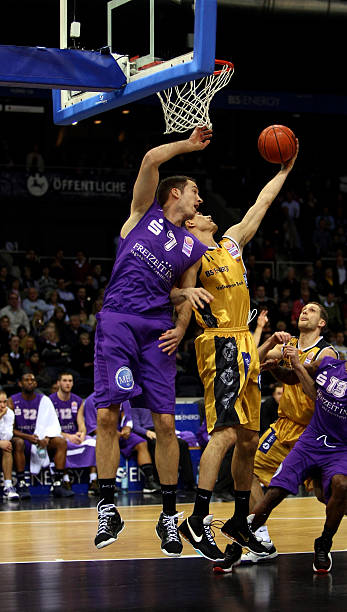 运动员进行 运动员进行